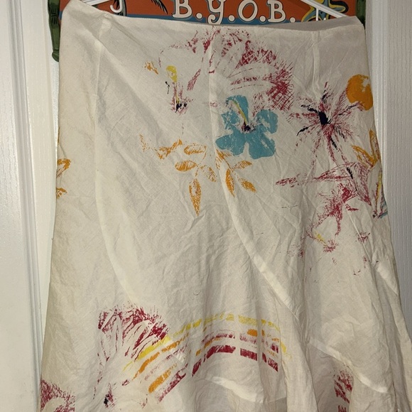 BILLABONG WHITE FLORAL FLOWY SKIRT - Picture 3 of 7